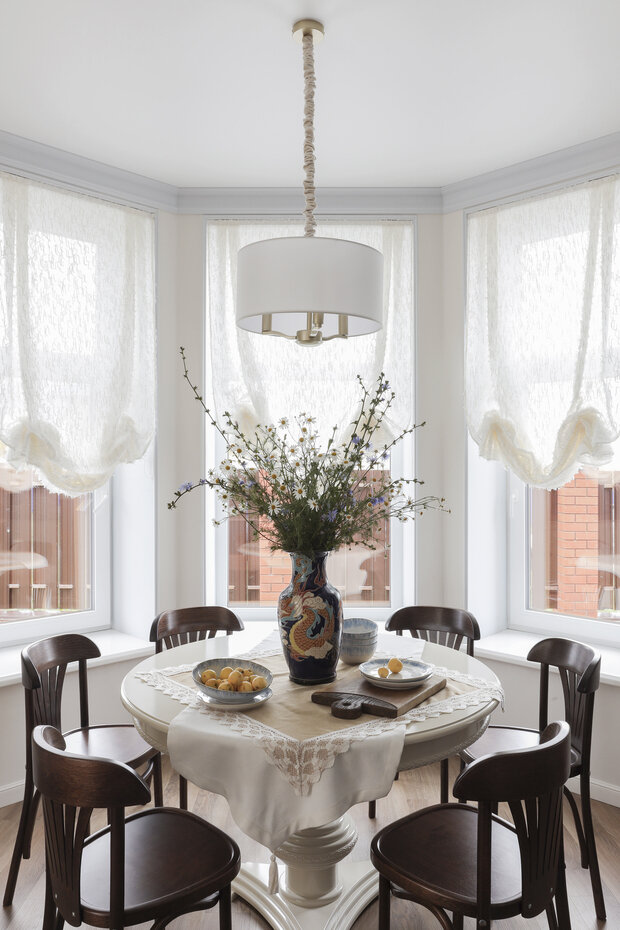 Фотография: Кухня и столовая в стиле Классический, Современный, Квартира, Проект дня, Дом и дача, Кирпичный дом, 4 и больше, Более 90 метров, Уфа, Башкортостан, Лилия Ханова – фото на INMYROOM