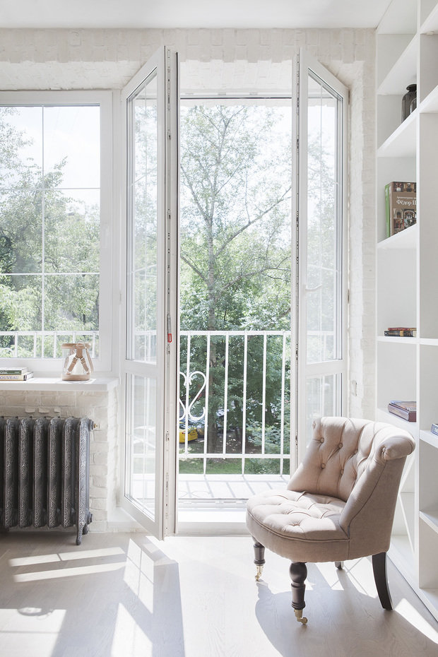 Фотография: Мебель и свет в стиле Скандинавский, Лофт, Современный, Квартира, Студия, Проект дня, Москва, Юрий Гришко, Мария Дадиани, Кирпичный дом, до 40 метров – фото на INMYROOM