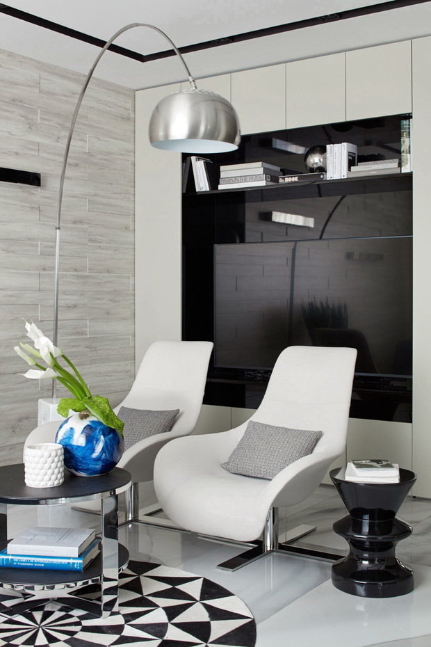 Фотография: Гостиная в стиле Современный, Хай-тек, Квартира, Проект недели, Москва, Монолитный дом, 4 и больше, Более 90 метров, Иван Поздняков – фото на INMYROOM