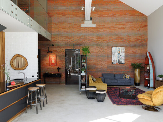 Фотография: Кухня и столовая в стиле Современный, Эклектика, Лофт, Хай-тек, Дом, Проект дня, Санкт-Петербург, Эко, Дом и дача, 4 и больше, Индивидуальный проект, Артемий Шаронов – фото на INMYROOM