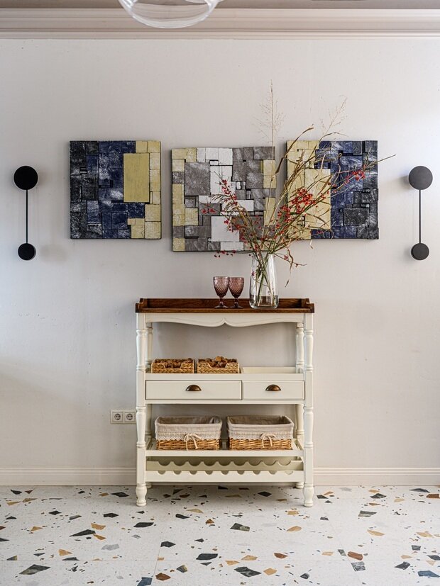 Фотография: Гостиная в стиле Прованс и Кантри, Эклектика, Кухня и столовая, Проект дня, Краснодар, Маргарита Мельникова, Кирпичный дом, 1 комната, 40-60 метров, Андрей Мельников – фото на INMYROOM