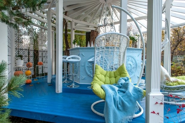 Фотография: Мебель и свет в стиле Прованс и Кантри, Дом, Дома и квартиры, Беседка, Барная стойка – фото на INMYROOM