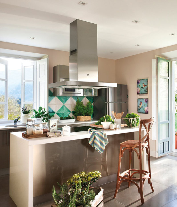 Фотография: Кухня и столовая в стиле Прованс и Кантри, Декор интерьера, Дом и дача – фото на INMYROOM