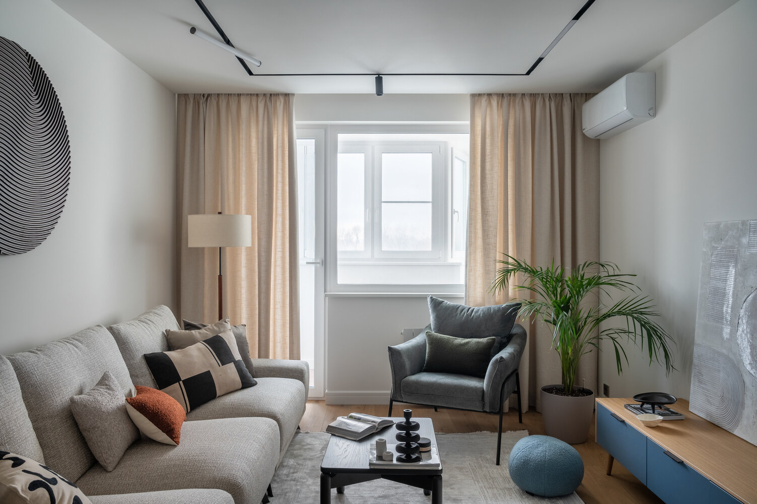 Фотография: Гостиная в стиле Современный, Квартира, Проект дня, Москва, П-44, Панельный дом, 3 комнаты, 60-90 метров, Елизавета Матвейко – фото на INMYROOM Фотография: Гостиная в стиле Современный, Квартира, Проект дня, Москва, П-44, Панельный дом, 3 комнаты, 60-90 метров, Елизавета Матвейко – фото на INMYROOM