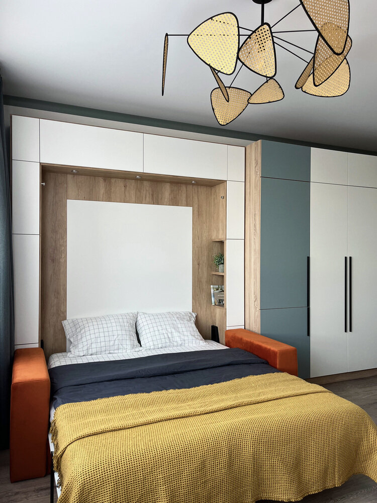 «Я считаю, что использование такого модуля в небольших квартирах-студиях — это единственное правильное решение, так как спать на диване неудобно, каким бы хорошим он ни был. А полноценная кровать займет почти все пространство. Поэтому имеет смысл вложить крупную сумму в собственный комфорт», — говорит автор проекта.