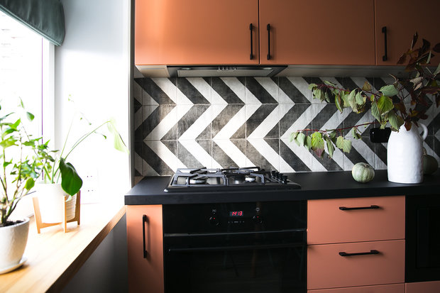 Фотография: Кухня и столовая в стиле Скандинавский, Современный, Квартира, Проект недели, Санкт-Петербург, Панельный дом, 2 комнаты, 40-60 метров, Анастасия Заркуа – фото на INMYROOM