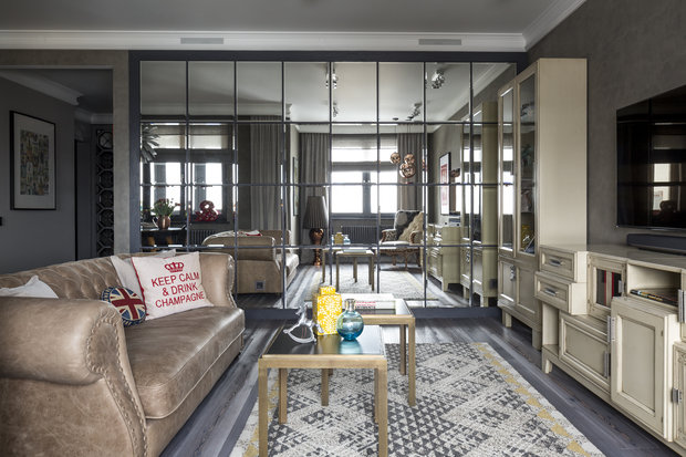 Фотография: Гостиная в стиле Эклектика, Современный, Квартира, Miele, Проект недели, Москва, Женя Жданова, Villeroy & Boch, Hansgrohe, Duravit, Crate & Barrel, Smeg, Евгений Кулибаба, новостройка, квартира с гардеробной, ЖК «Дом на Беговой» – фото на INMYROOM