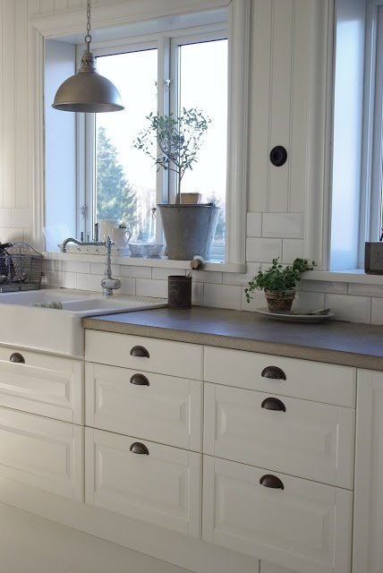 Фотография: Кухня и столовая в стиле Прованс и Кантри, Классический, Скандинавский, Современный, Интерьер комнат, Тема месяца – фото на INMYROOM