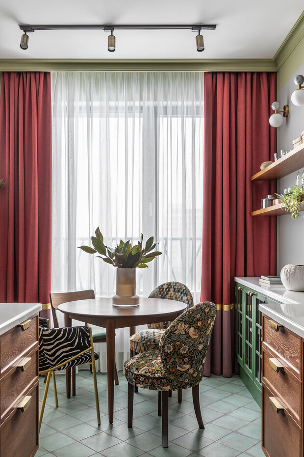 Фотография: Кухня и столовая в стиле Современный, Эклектика, Квартира, Проект дня, Москва, Фили, 2 комнаты, 40-60 метров, Валерия Анисимова, современный с элементами эклектики, Анастасия Ярышева – фото на INMYROOM