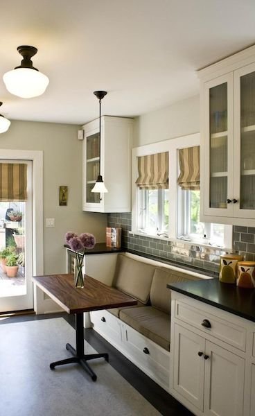 Фотография: Кухня и столовая в стиле Прованс и Кантри, Декор интерьера, Декор дома, Кухонный остров – фото на INMYROOM
