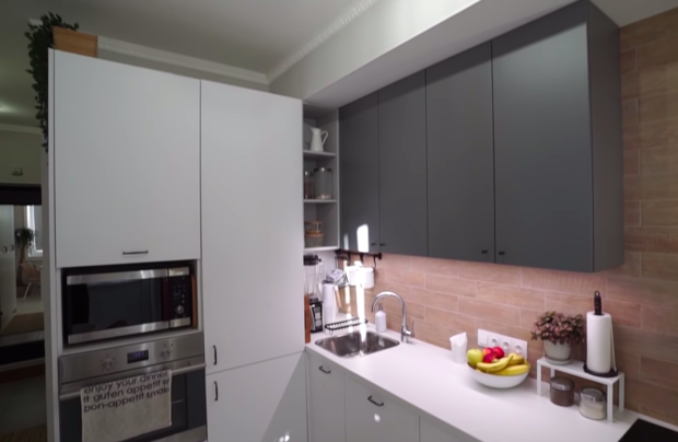 Фотография: Кухня и столовая в стиле Скандинавский, Гостиная, Детская, Квартира, Планировки, Советы, идеи для малогабаритки, 1 комната, до 40 метров – фото на INMYROOM