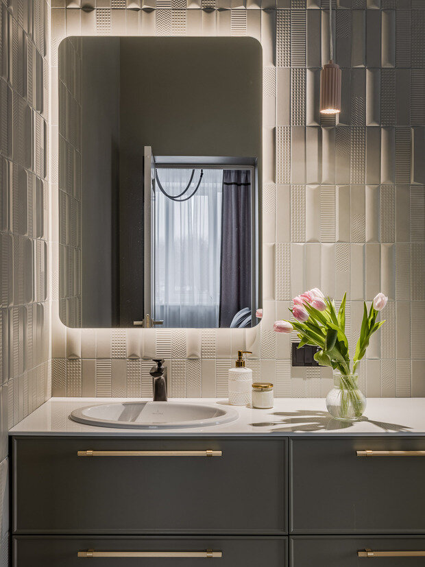 Фотография: Ванная в стиле Современный, Дом, Проект дня, Дом и дача, Кирпичный дом, 4 и больше, Более 90 метров, современный с элементами классики и минимализмом, Светлана Лепихова – фото на INMYROOM