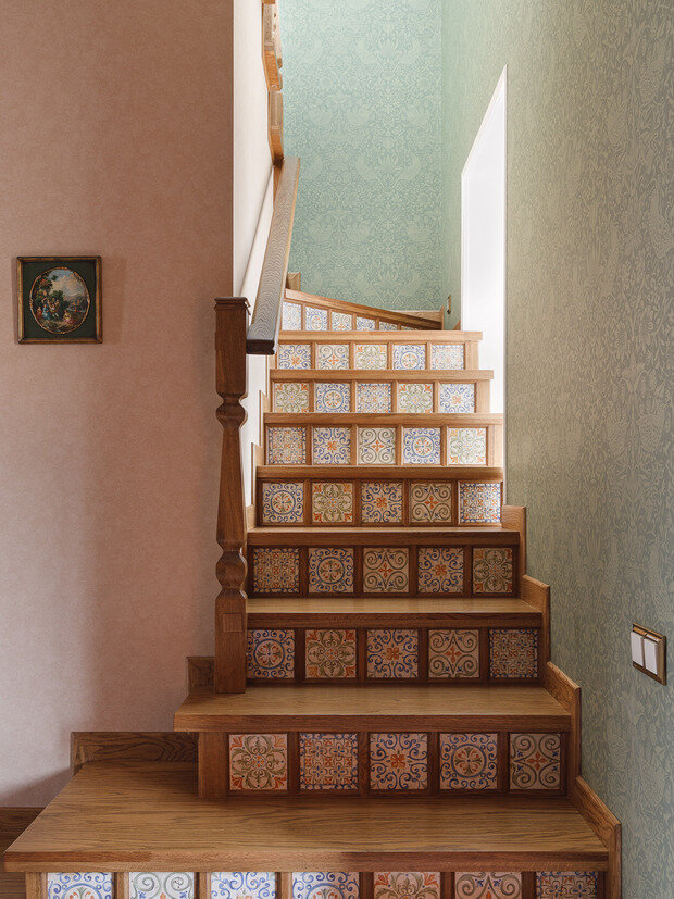 Фотография: Прихожая в стиле Классический, Эклектика, Дом, Проект дня, Дом и дача, Татарстан, Кирпичный дом, 4 и больше, Более 90 метров, современный с элементами классики и роскоши, Зарина Гайворонская – фото на INMYROOM