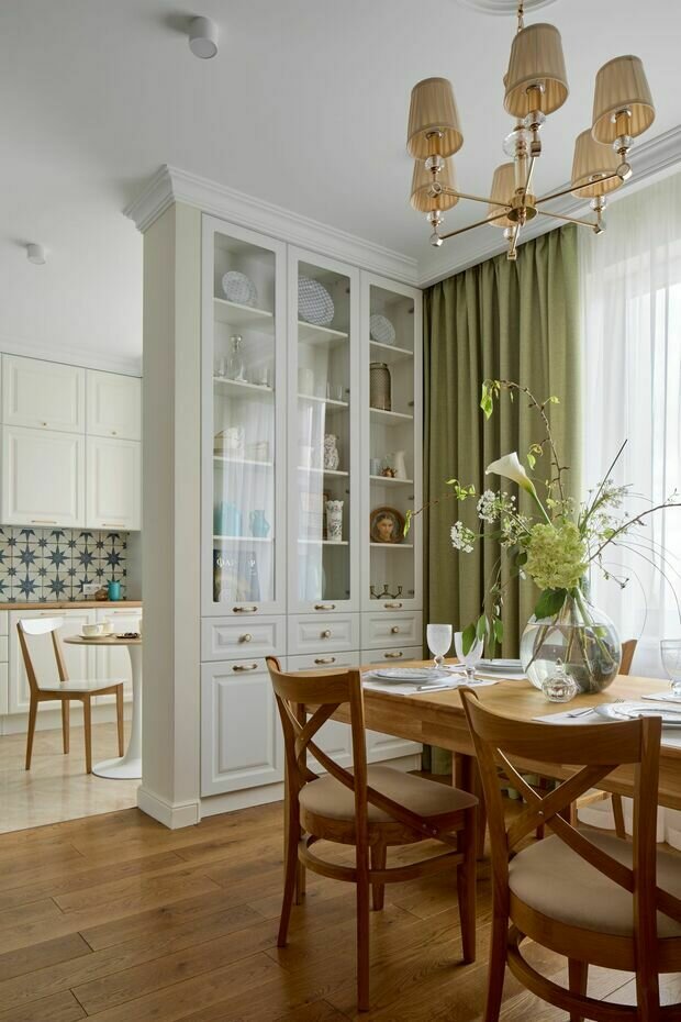 Фотография: Кухня и столовая в стиле Классический, Современный, Эклектика, Проект недели, 3 комнаты, 60-90 метров – фото на INMYROOM