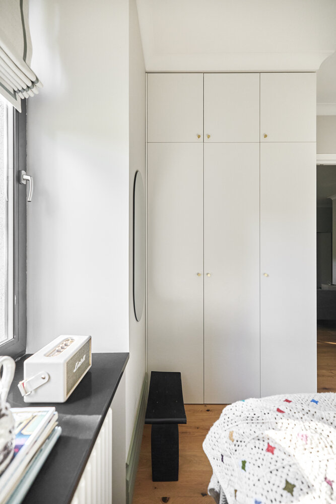 Фотография: Спальня в стиле Скандинавский, Эклектика, Минимализм, Винтажный, Современный, Квартира, Проект недели, Санкт-Петербург, Кирпичный дом, 3 комнаты, 60-90 метров, DSGN HUB – фото на INMYROOM Фотография: Спальня в стиле Скандинавский, Эклектика, Минимализм, Винтажный, Современный, Квартира, Проект недели, Санкт-Петербург, Кирпичный дом, 3 комнаты, 60-90 метров, DSGN HUB – фото на INMYROOM