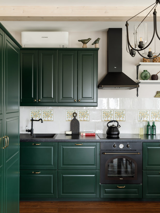 Фотография: Кухня и столовая в стиле Прованс и Кантри, Современный, Дом, Проект недели, Дача, Дом и дача, Ленинградская область, 4 и больше, Более 90 метров, Елена Горячева, Студия «Мистер Дизайн» – фото на INMYROOM