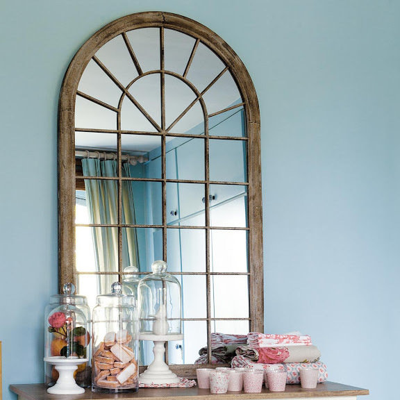 Фотография: Декор в стиле Прованс и Кантри, Декор интерьера, Малогабаритная квартира, Мебель и свет, Советы, Стены, Зеркало, Окна – фото на INMYROOM