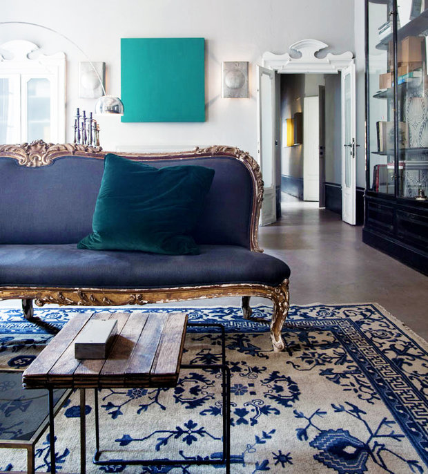 Фотография: Гостиная в стиле Прованс и Кантри, Декор интерьера, Дизайн интерьера, Цвет в интерьере, Черный, Желтый, Синий, Серый – фото на INMYROOM