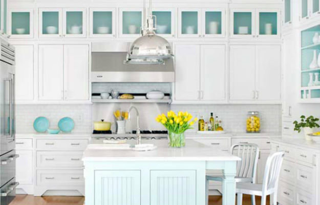 Фотография: Кухня и столовая в стиле , Интерьер комнат, Цвет в интерьере, Белый – фото на INMYROOM Фотография: Кухня и столовая в стиле , Интерьер комнат, Цвет в интерьере, Белый – фото на INMYROOM