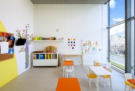 Детский цент. Кабинет желтый.