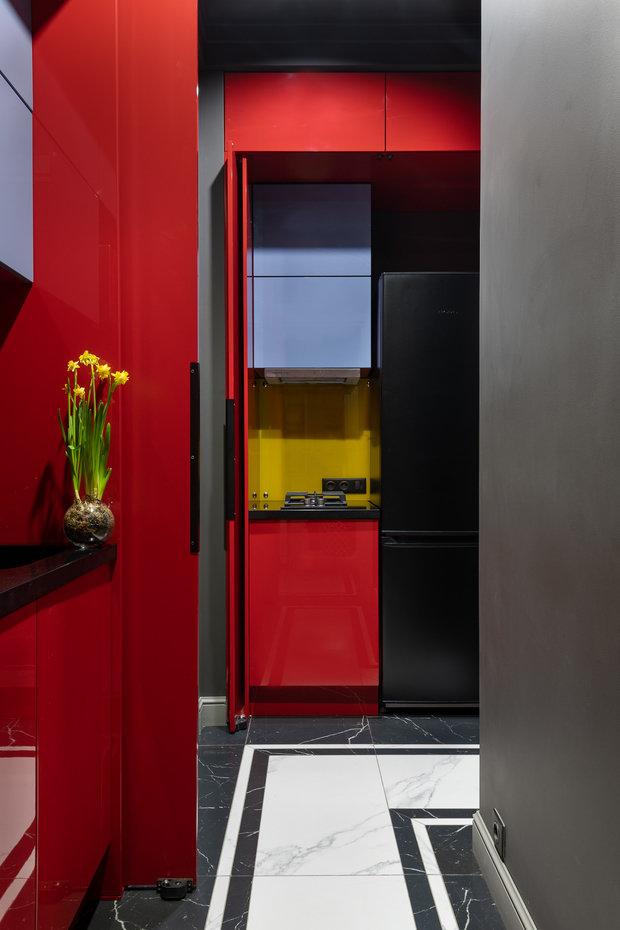 Фотография: Кухня и столовая в стиле Современный, Эклектика, Малогабаритная квартира, Квартира, Проект недели, Москва, Сталинка, 2 комнаты, до 40 метров, 40-60 метров, Денис Шапкин, Андрей Васильченко – фото на INMYROOM