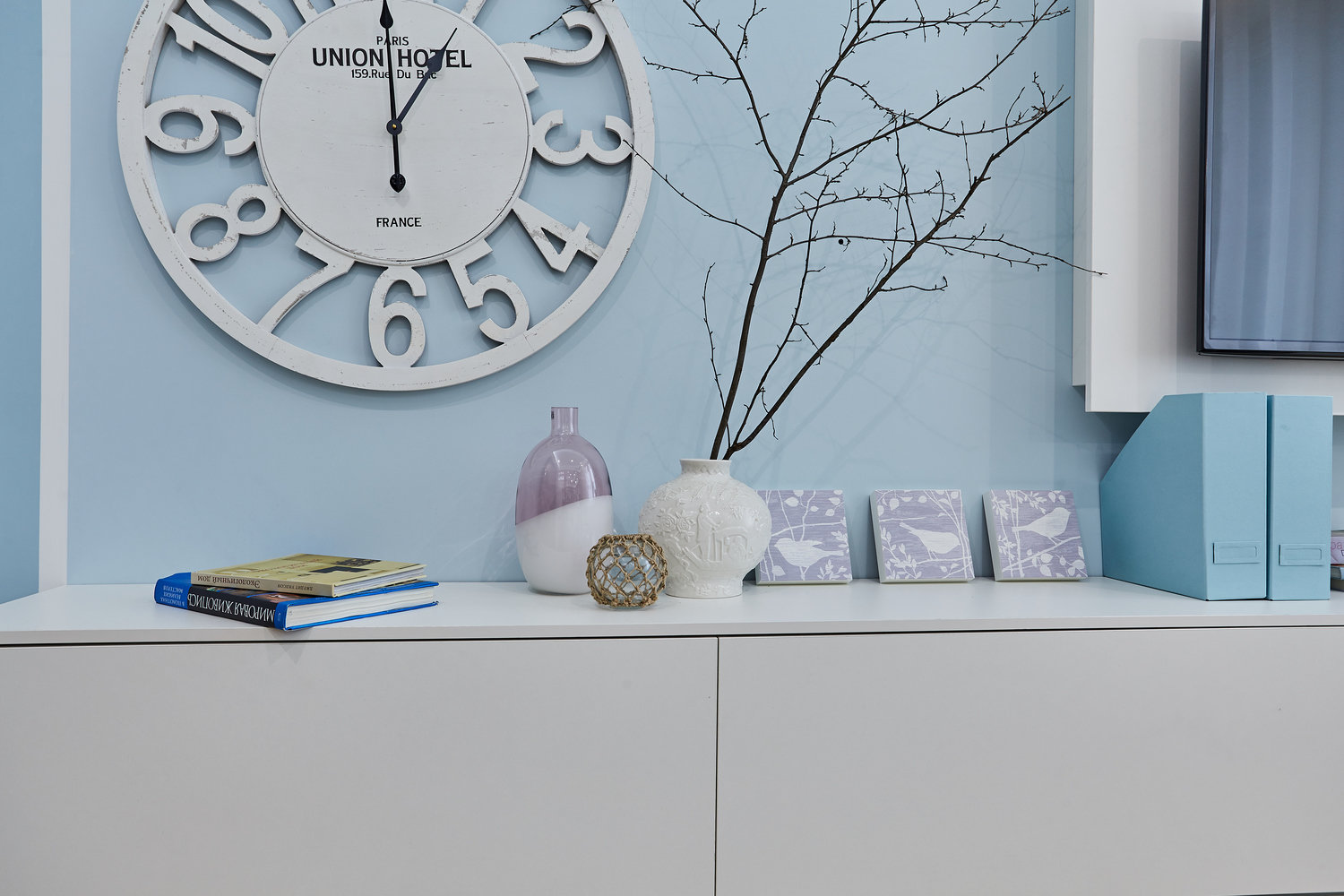 Фотография: Декор в стиле Современный, Квартира, Проект недели, Москва, Монолитный дом, 1 комната, 40-60 метров, Алла Апалкова – фото на INMYROOM Фотография: Декор в стиле Современный, Квартира, Проект недели, Москва, Монолитный дом, 1 комната, 40-60 метров, Алла Апалкова – фото на INMYROOM