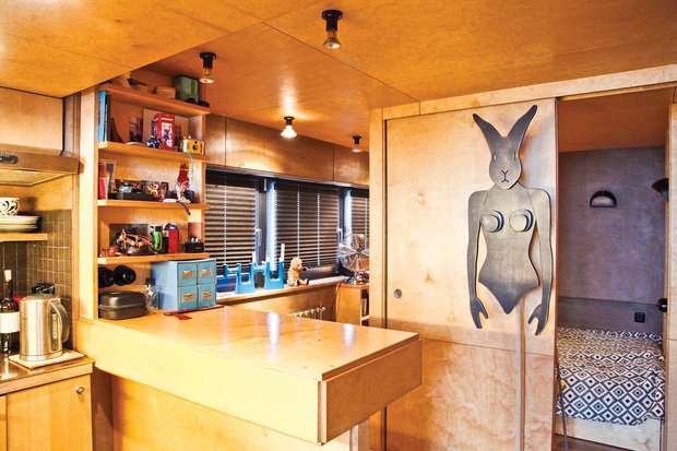 Фотография: Кухня и столовая в стиле Лофт, Малогабаритная квартира, Квартира, Дома и квартиры, Квартиры – фото на INMYROOM