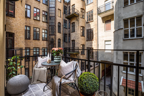 Фотография: Балкон в стиле Скандинавский, Современный, Декор интерьера, Квартира, Швеция, Белый, Серый, 2 комнаты, 60-90 метров – фото на INMYROOM