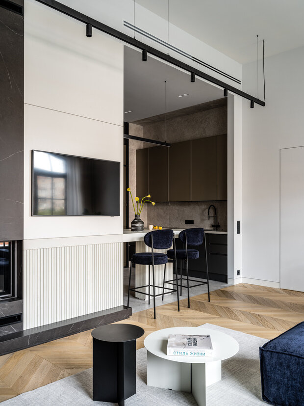 Фотография: Кухня и столовая в стиле Современный, Эклектика, Лофт, Квартира, Проект недели, Москва, Кирпичный дом, 3 комнаты, Более 90 метров, Сергей Клочков, #эксклюзивныепроекты, Dinamika Architects – фото на INMYROOM