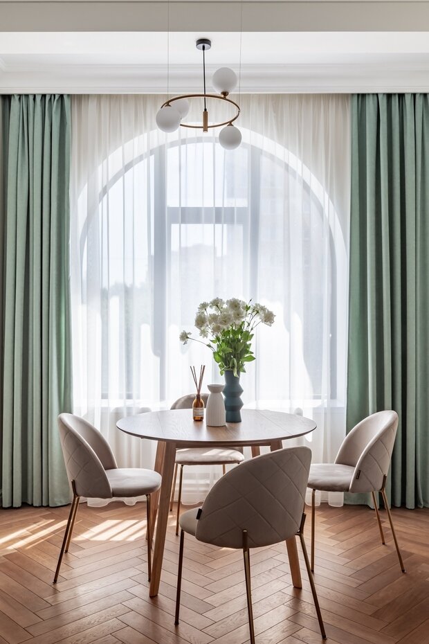 Фотография: Кухня и столовая в стиле Классический, Современный, Квартира, Проект недели, Москва, Монолитный дом, 2 комнаты, 40-60 метров, Анастасия Меркулова, Merkulova Design Studio – фото на INMYROOM
