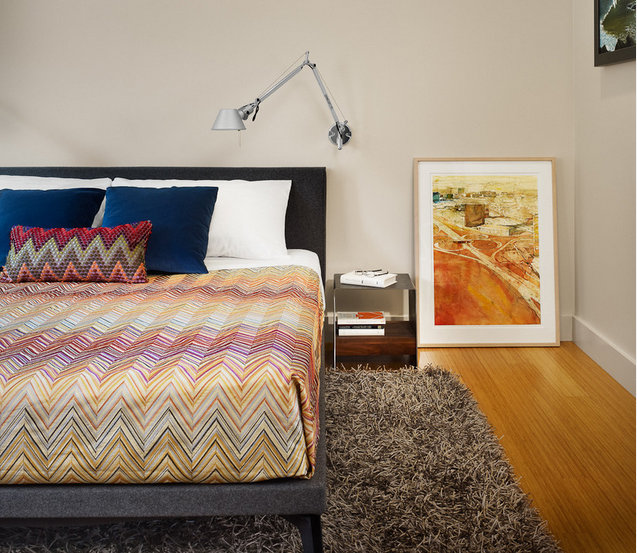 Фотография: Спальня в стиле Современный, Декор интерьера, Дом, Декор дома, Текстиль – фото на INMYROOM Фотография: Спальня в стиле Современный, Декор интерьера, Дом, Декор дома, Текстиль – фото на INMYROOM