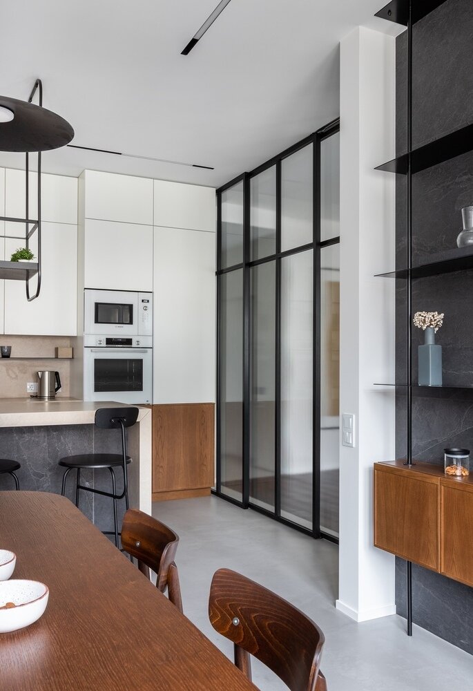 Фотография: Кухня и столовая в стиле Современный, Минимализм, Квартира, Проект недели, Минск, 4 и больше, Более 90 метров, Zrobym architects – фото на INMYROOM Фотография: Кухня и столовая в стиле Современный, Минимализм, Квартира, Проект недели, Минск, 4 и больше, Более 90 метров, Zrobym architects – фото на INMYROOM
