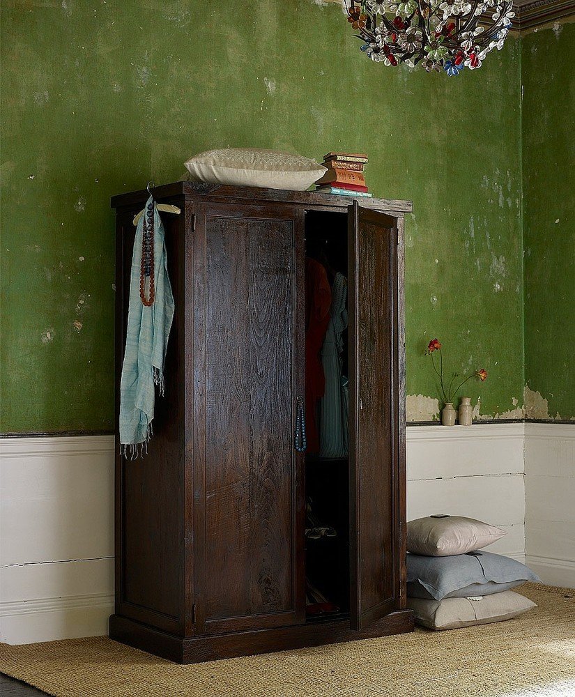 Фотография: Мебель и свет в стиле Прованс и Кантри, Классический, Современный, Детская, Интерьер комнат, Шкаф, Шебби-шик, Стеллаж, Стрит-арт – фото на INMYROOM Фотография: Мебель и свет в стиле Прованс и Кантри, Классический, Современный, Детская, Интерьер комнат, Шкаф, Шебби-шик, Стеллаж, Стрит-арт – фото на INMYROOM