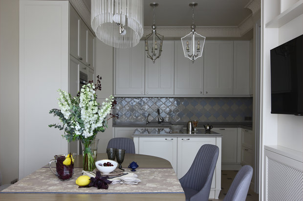 Фотография: Кухня и столовая в стиле Классический, Современный, Квартира, BOSCH, Проект недели, Москва, Лена Ленских, Manders, ЖК «Доминион» – фото на INMYROOM