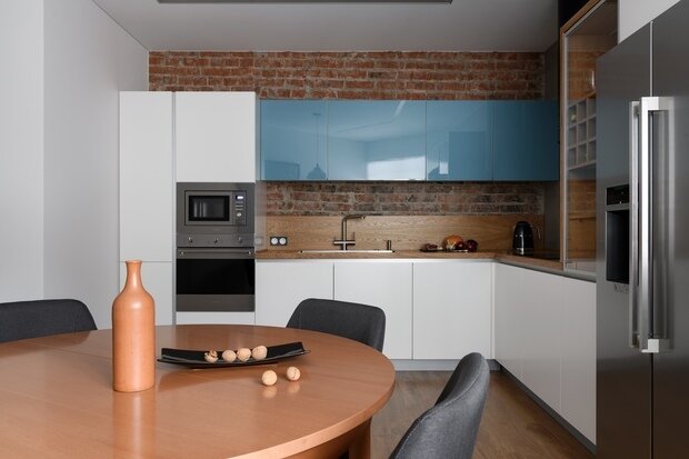 Фотография: Кухня и столовая в стиле Современный, Эклектика, Минимализм, Лофт, Квартира, Проект недели, Новосибирск, 3 комнаты, 60-90 метров, Анастасия Каширская – фото на INMYROOM