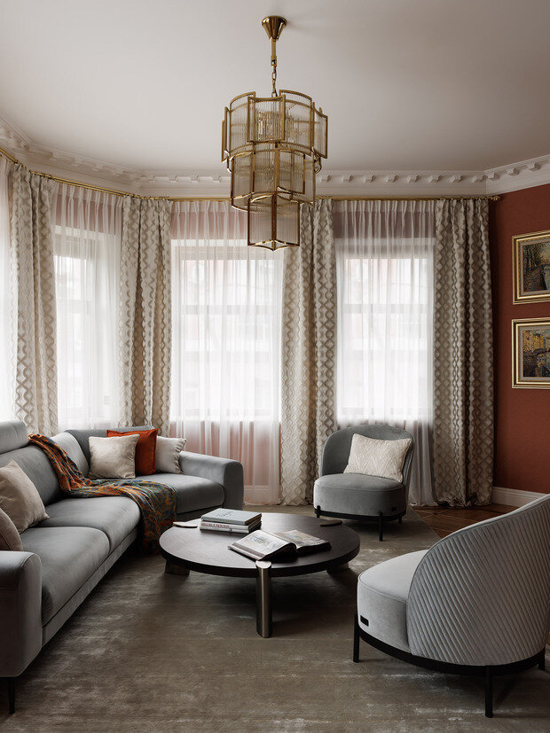 Фотография: Гостиная в стиле Классический, Современный, Эклектика, Квартира, Проект дня, Санкт-Петербург, Кирпичный дом, 4 и больше, Более 90 метров, Эксклюзивные проекты, современный с элементами классики и роскоши, Елена Куртина, Жанна Тульнова – фото на INMYROOM
