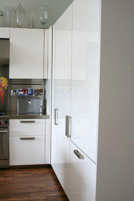 Фотография: Кухня и столовая в стиле , Интерьер комнат, Цвет в интерьере, Белый – фото на INMYROOM