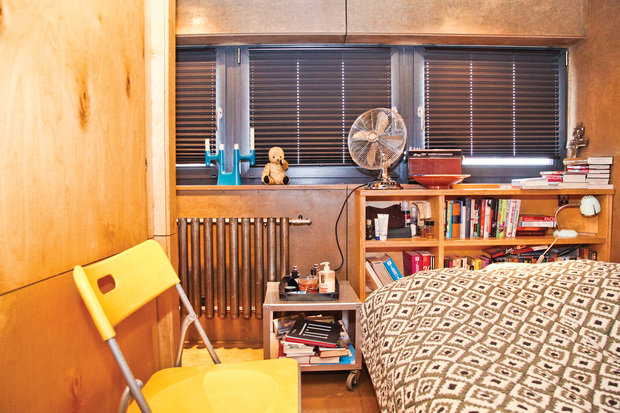 Фотография: Спальня в стиле Лофт, Малогабаритная квартира, Квартира, Дома и квартиры, Квартиры – фото на INMYROOM