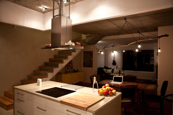 Фотография: Кухня и столовая в стиле Лофт, Дом, Дома и квартиры – фото на INMYROOM