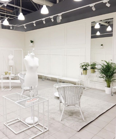 Фото из портфолио MYSEASONS - Сеть магазинов женской одежды – фотографии дизайна интерьеров на INMYROOM