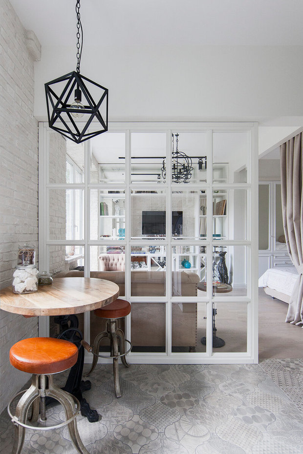 Фотография: Кухня и столовая в стиле Лофт, Эклектика, Малогабаритная квартира – фото на INMYROOM