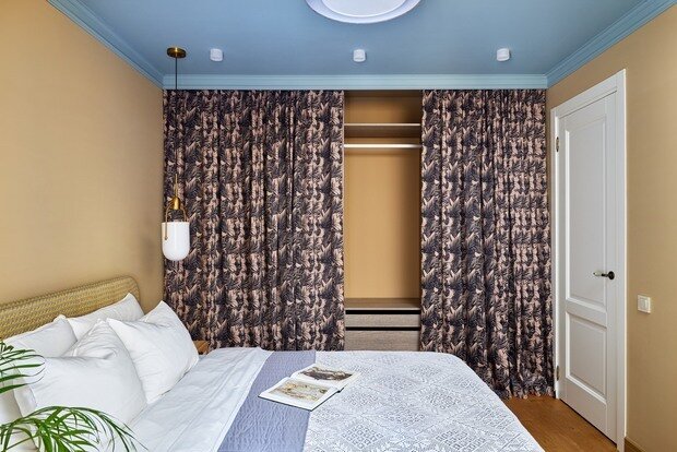 Фотография: Спальня в стиле Скандинавский, Современный, Эклектика, Винтажный, Малогабаритная квартира, Квартира, Проект дня, Санкт-Петербург, 2 комнаты, 40-60 метров, Эльнара Майылова – фото на INMYROOM