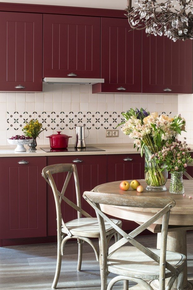 Фотография: Кухня и столовая в стиле Прованс и Кантри, Эклектика, Квартира, Проект недели, Москва, Олеся Шляхтина, 2 комнаты, 3 комнаты, 60-90 метров – фото на INMYROOM