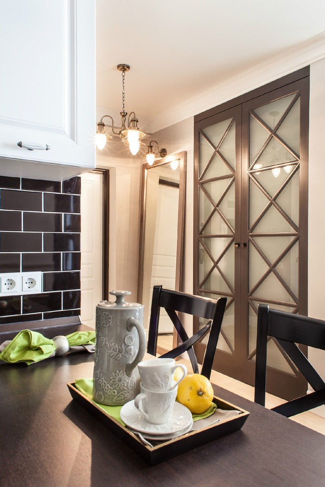 Фотография: Кухня и столовая в стиле Прованс и Кантри, Квартира, Проект недели, Москва, Дина Салахова – фото на INMYROOM Фотография: Кухня и столовая в стиле Прованс и Кантри, Квартира, Проект недели, Москва, Дина Салахова – фото на INMYROOM