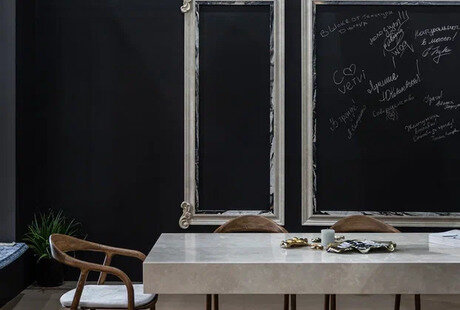 Выставка MosBuild 2023. Барельефы и молдинги из натурального камня от Q-Style.