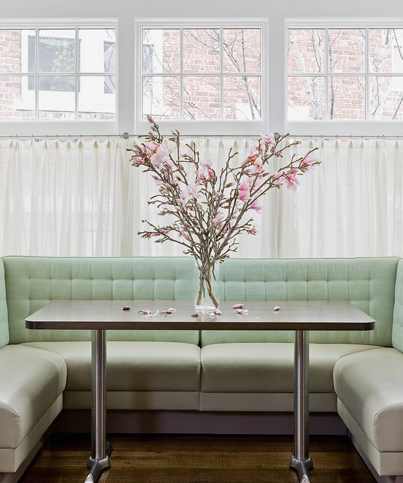 Фотография: Гостиная в стиле Скандинавский, Декор интерьера, Текстиль, Шторы – фото на INMYROOM