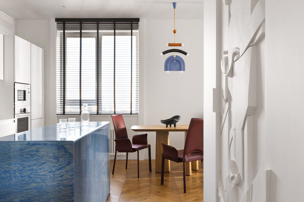 Фотография: Кухня и столовая в стиле Современный, Минимализм, Квартира, Проект дня, Москва, 3 комнаты, Более 90 метров, минимализм, современный, фото интерьера, дизайн интерьера фото, винтаж/ретро, Валерия Разумова – фото на INMYROOM