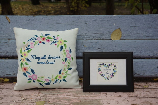 Фото из портфолио Декоративные подушки и картины для дома – фотографии дизайна интерьеров на INMYROOM