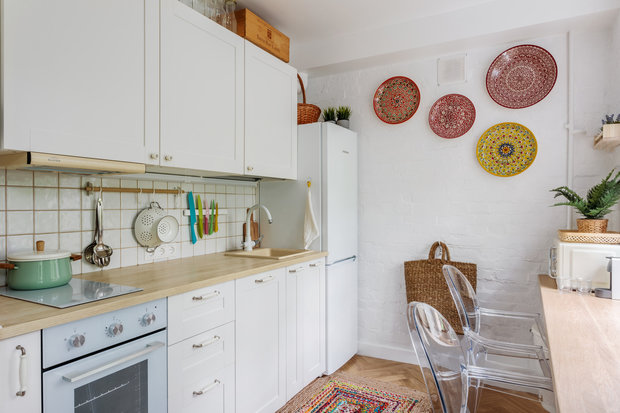 Фотография: Кухня и столовая в стиле Скандинавский, Эклектика, Квартира, Проект недели, Москва, Кирпичный дом, Павел Фотеев – фото на INMYROOM