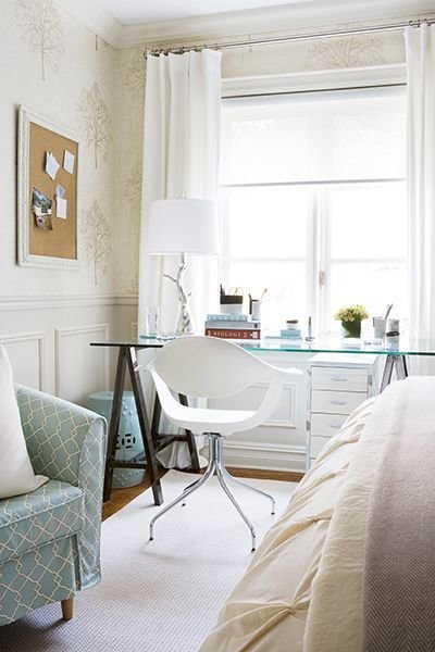 Фотография: Спальня в стиле Скандинавский, Кабинет, Интерьер комнат – фото на INMYROOM